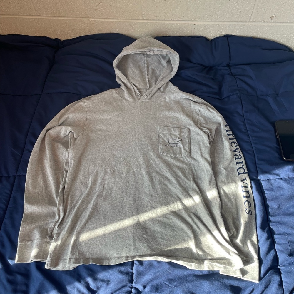 Vineyard Vines Gray Hoodie Shirt for Men size small lightweight jacket perfect